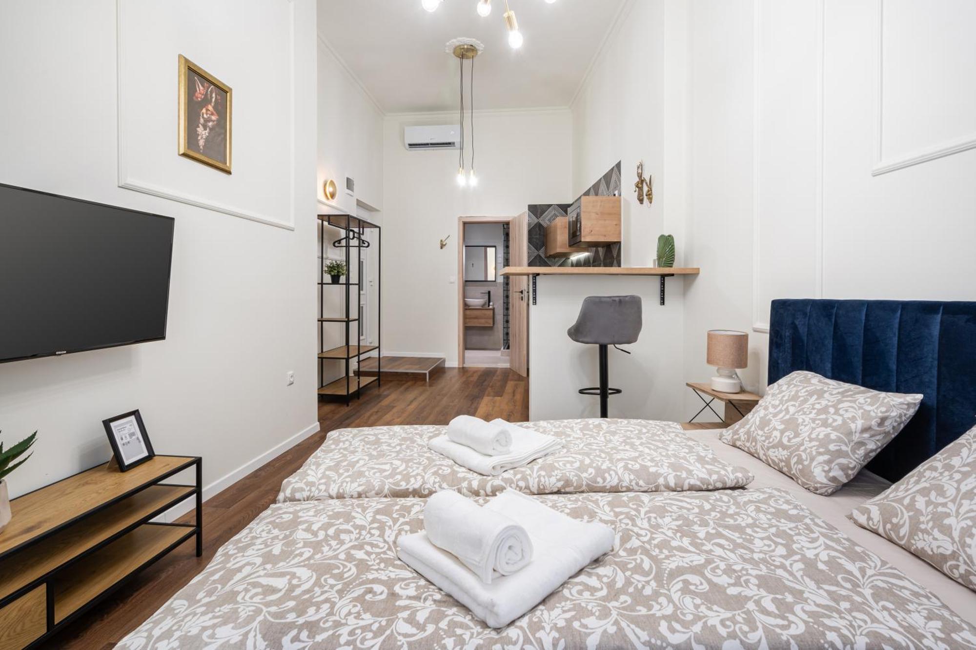 Brody 46 Boutique Rooms — Photos 2